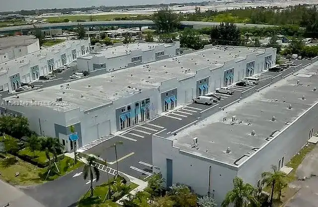 2365 NW 70th Ave # C24, Miami FL 33122