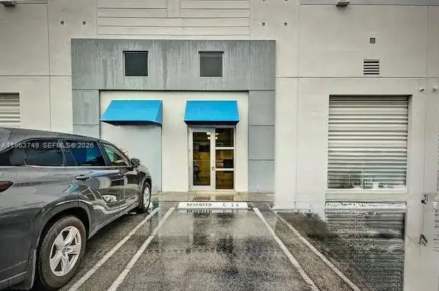 2365 NW 70th Ave # C24, Miami FL 33122 photo 2