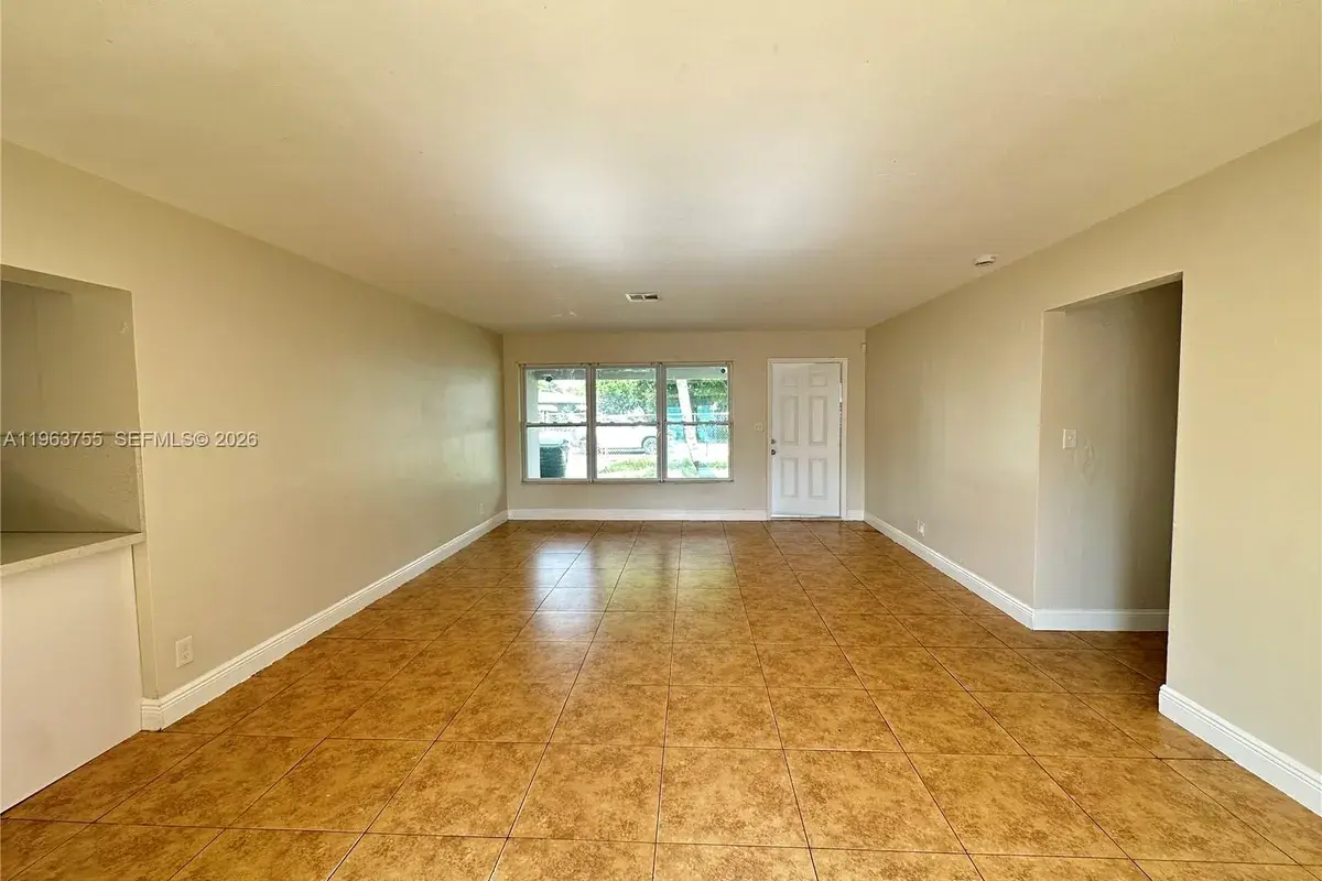 180 Penn Way, Fort Lauderdale FL 33312