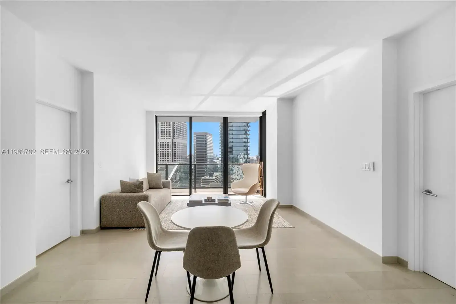 88 SW 7th St # 2105, Miami FL 33130 photo 4