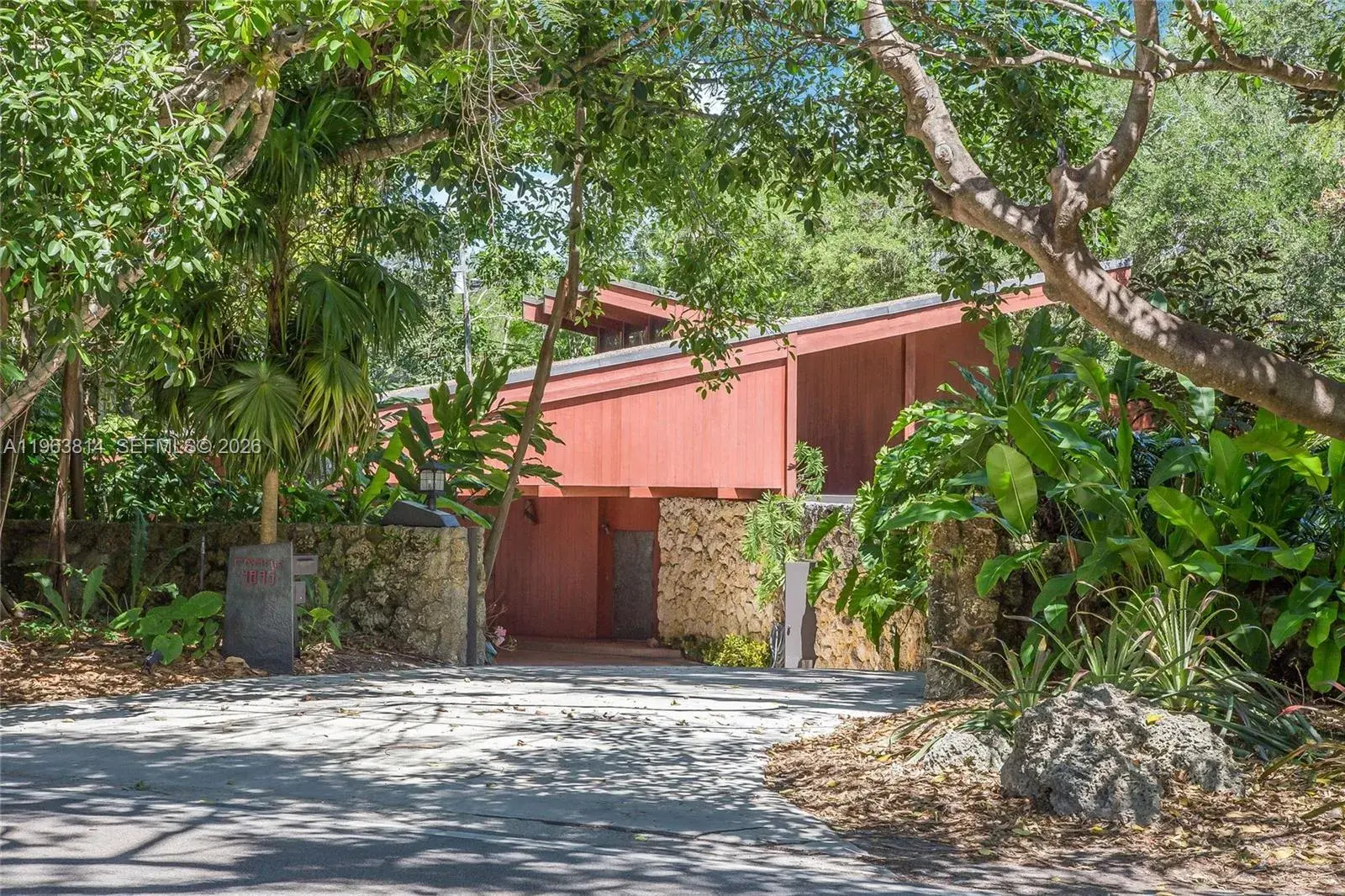 4895 SW 88th St, Miami FL 33156