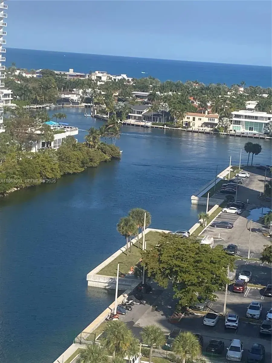3701 N Country Club Dr # 1502, Aventura FL 33180