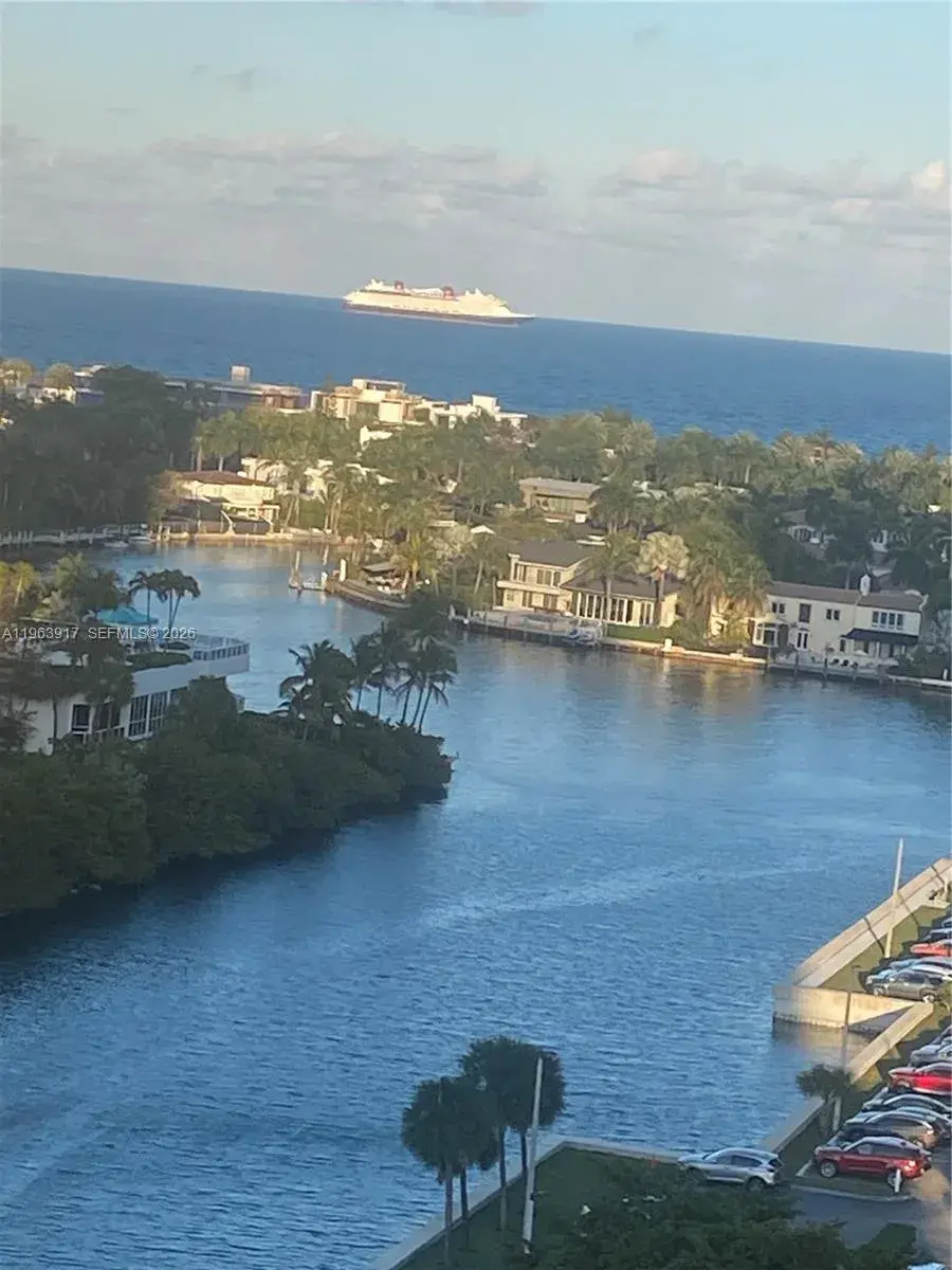 3701 N Country Club Dr # 1502, Aventura FL 33180