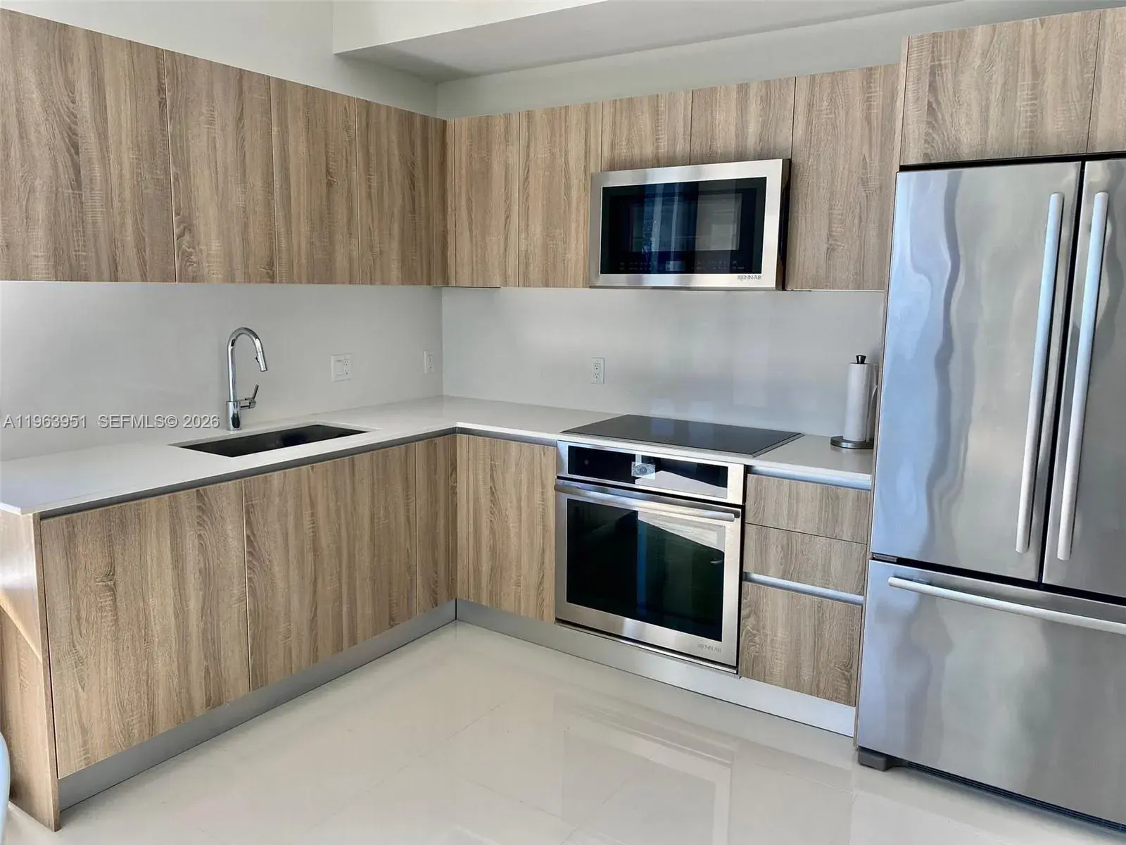 2960 NE 207th St # 517, Aventura FL 33180