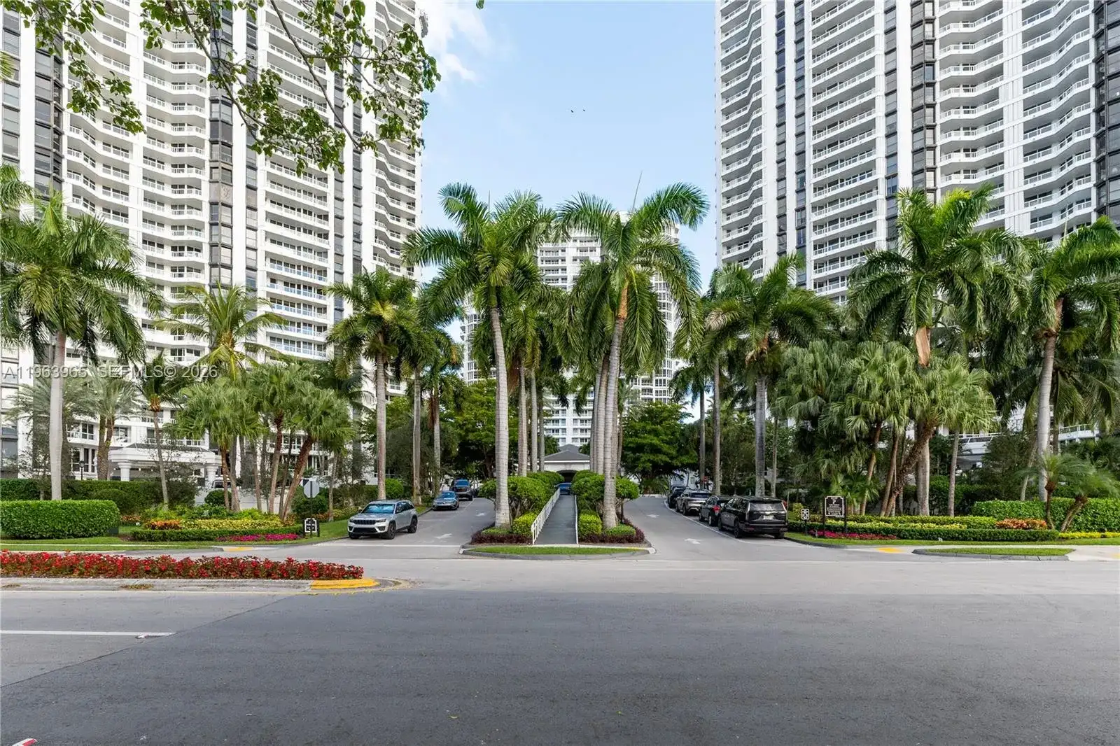21205 Yacht Club Drive # 304, Aventura FL 33180 photo 2
