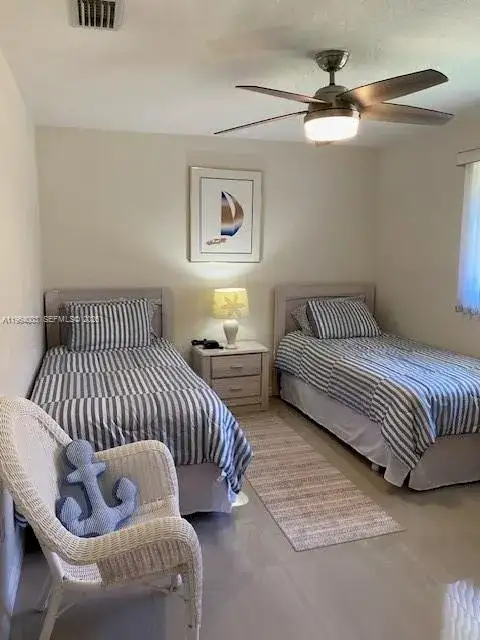 1076 Rotonda Circle, Other City - In The State Of Florida FL 33947 photo 3