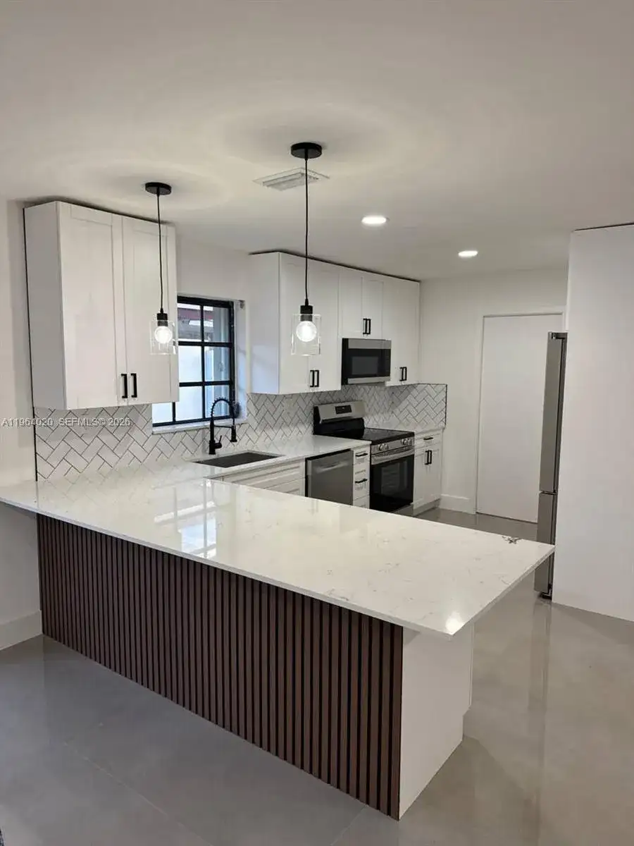 748 NW 133rd Ave, Miami FL 33182 photo 3