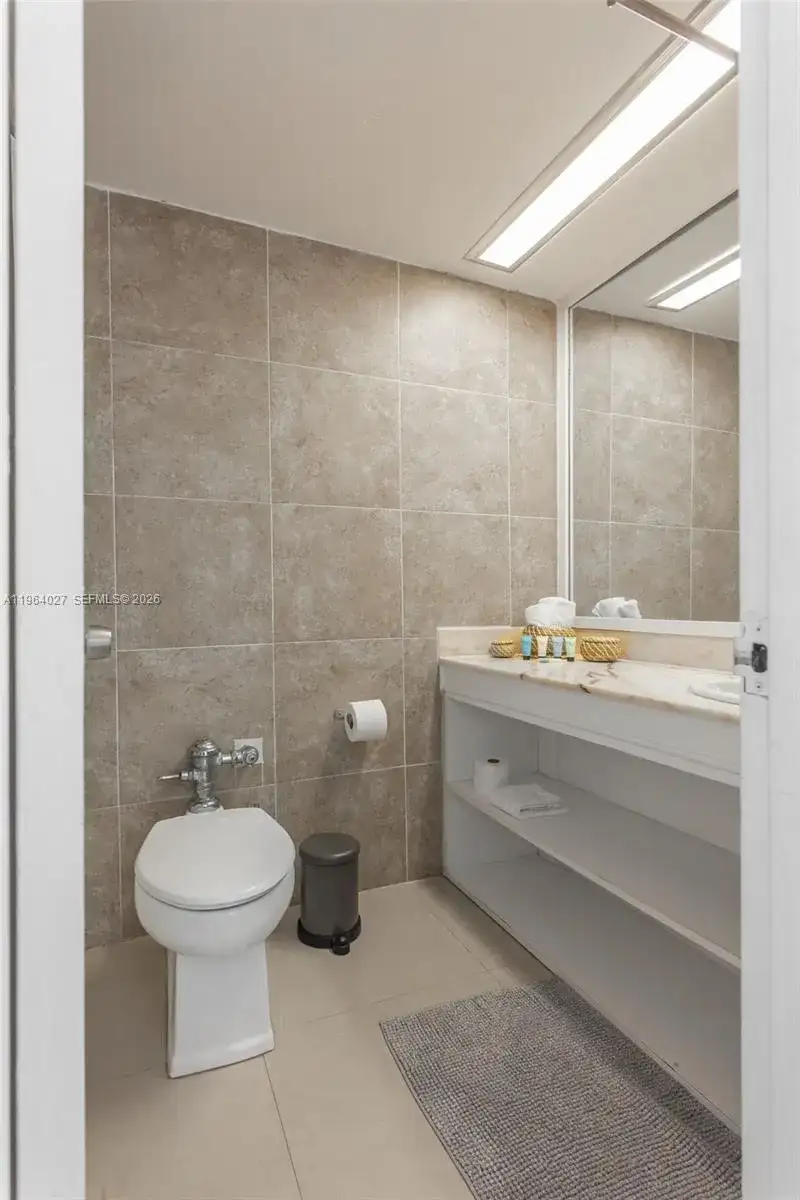 5445 Collins Ave # 1623, Miami Beach FL 33140 photo 5