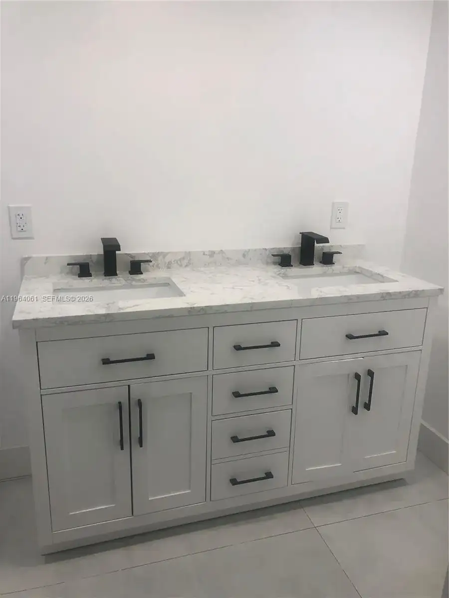 10185 Collins Ave # 209, Bal Harbour FL 33154 photo 3