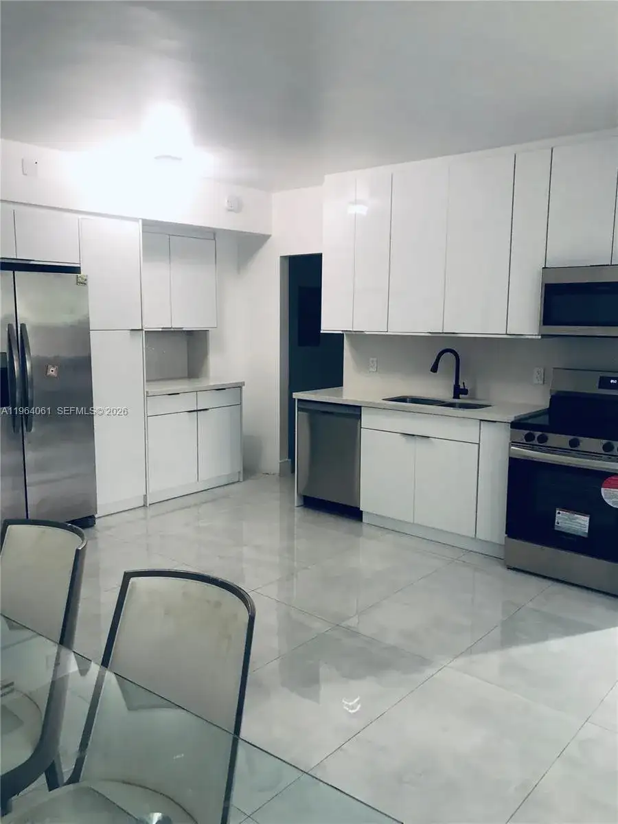 10185 Collins Ave # 209, Bal Harbour FL 33154 photo 4