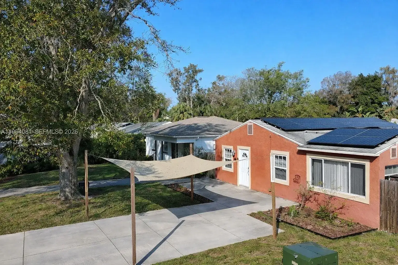 5613 N 19th Ave S, Other City - In The State Of Florida FL 33707 photo 2