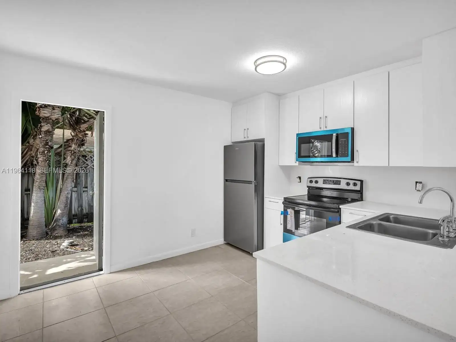 241 NW 40th St # 4, Oakland Park FL 33309 photo 4
