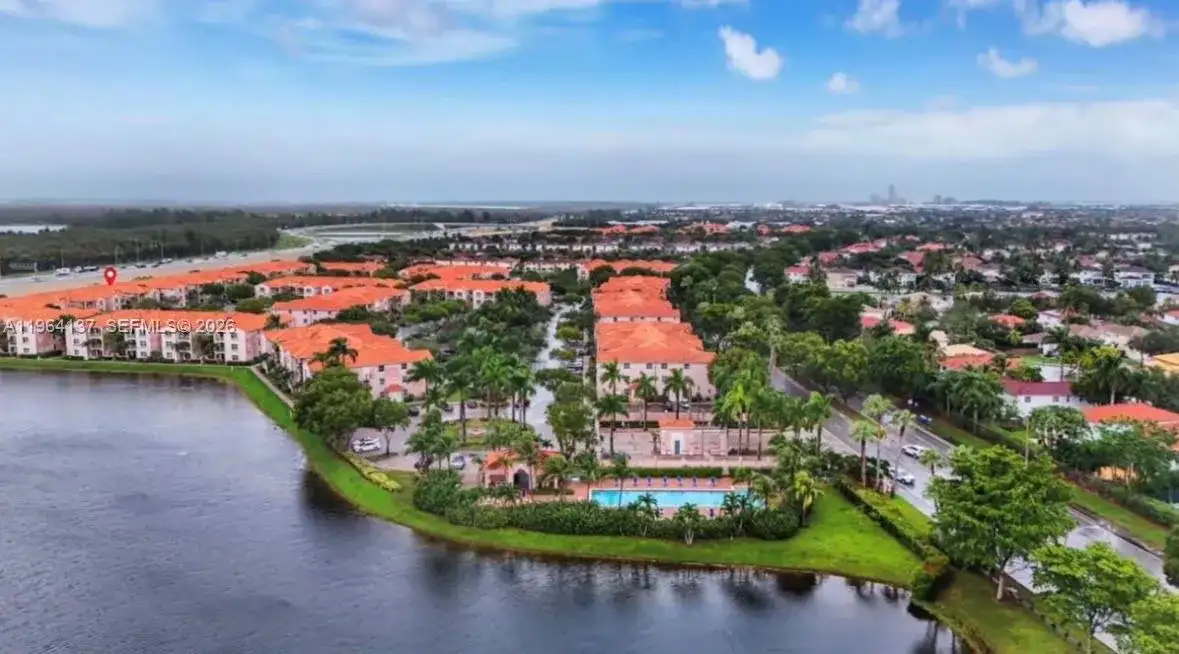 6440 NW 114th Ave # 424, Doral FL 33178 photo 3