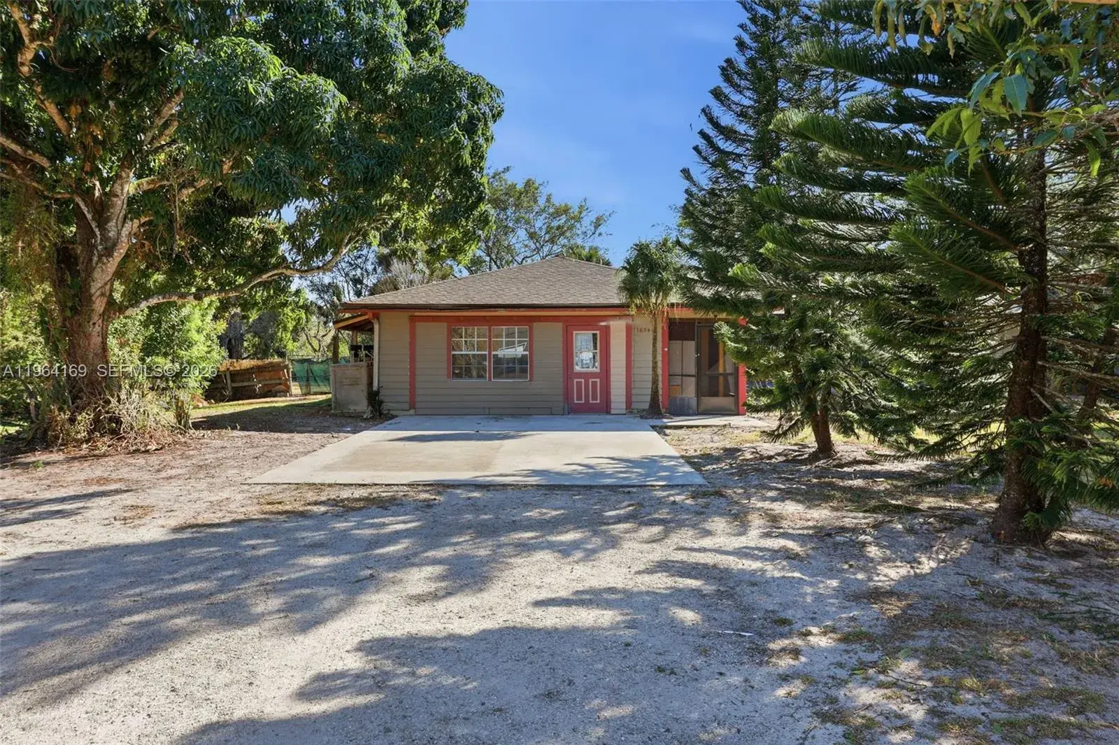 16244 E Grand National Dr, Loxahatchee FL 33470