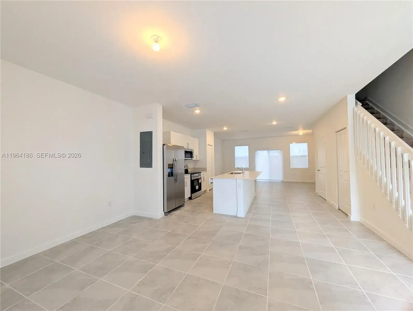 1172 SE 1st Ter, Florida City FL 33034 photo 3