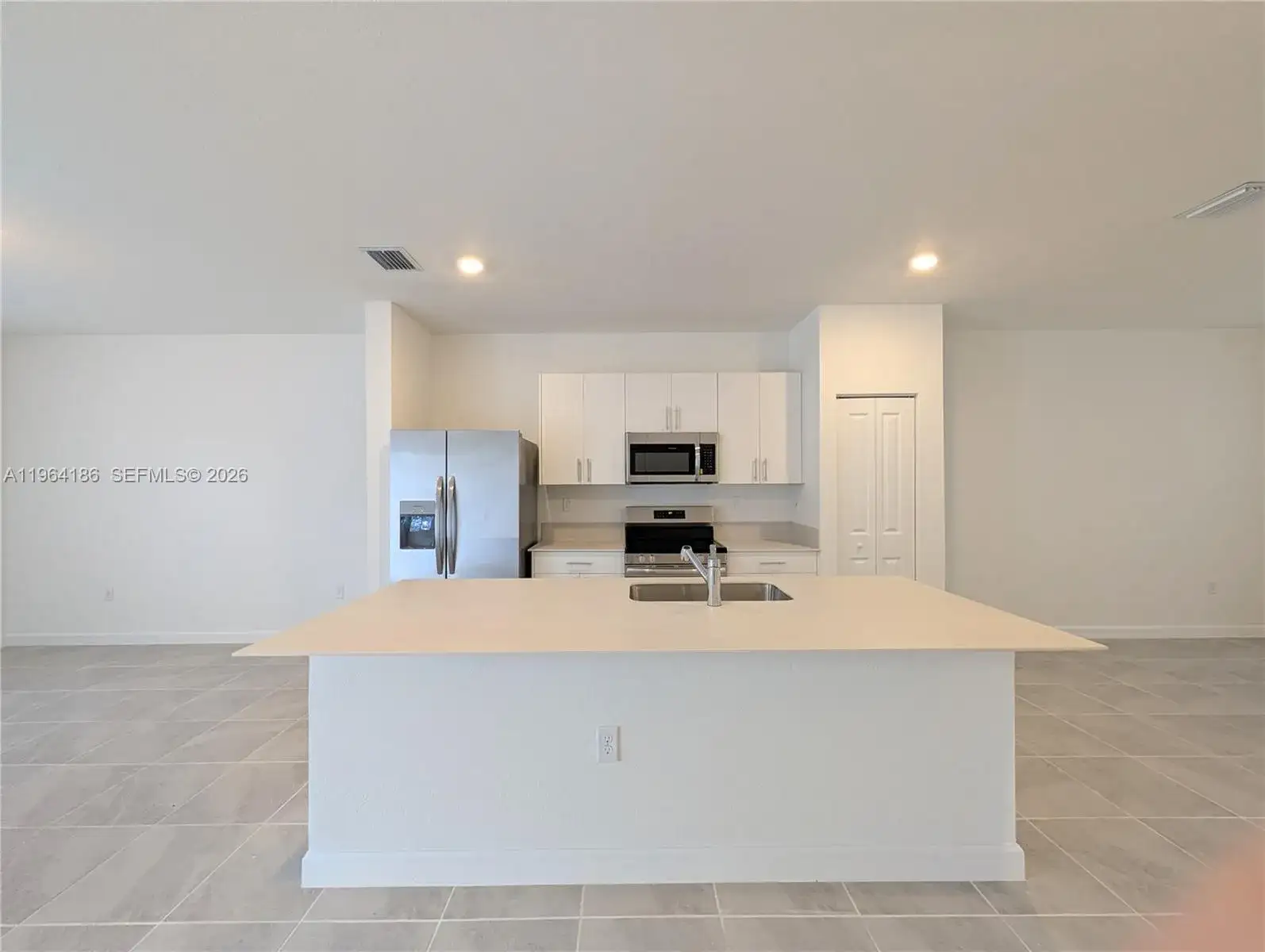 1172 SE 1st Ter, Florida City FL 33034 photo 5