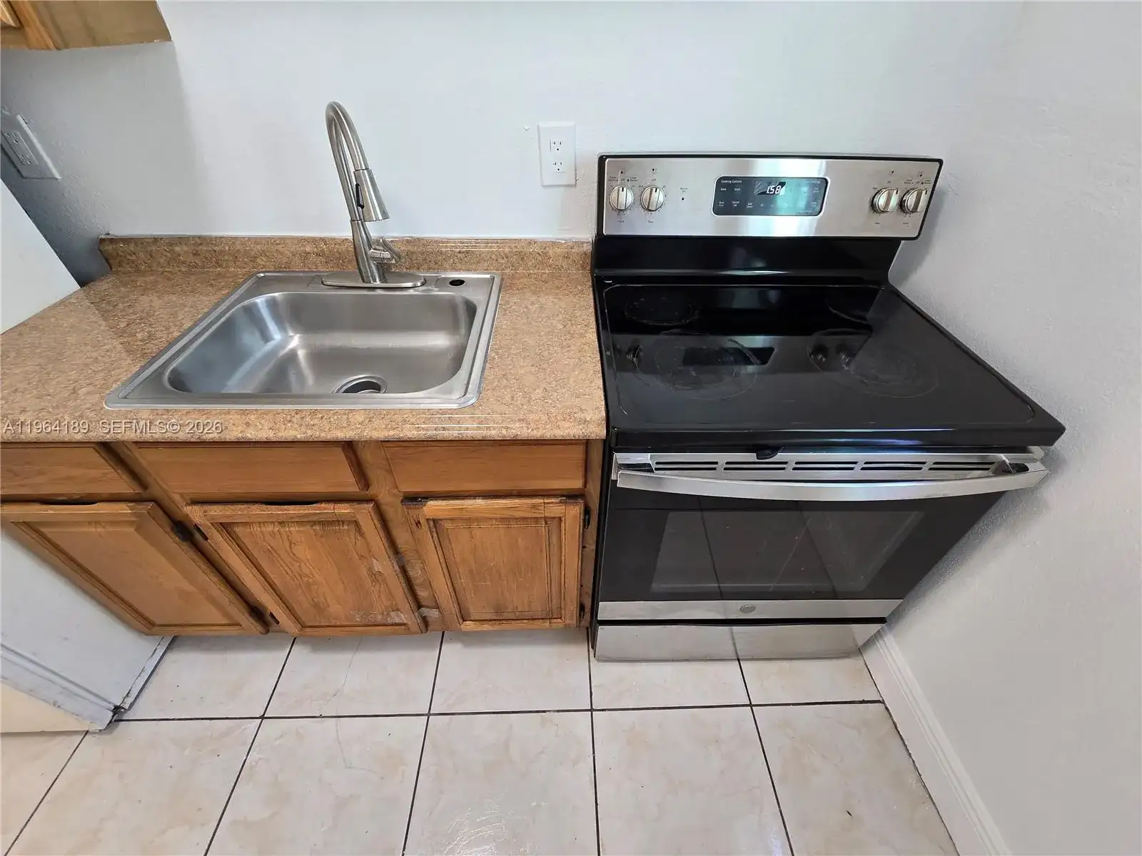 535 NW 7th St # 9, Miami FL 33136 photo 4