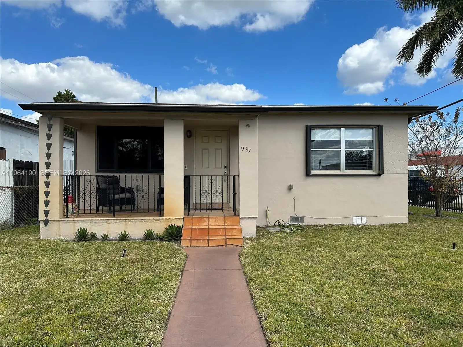991 E 47th St, Hialeah FL 33013 photo 4