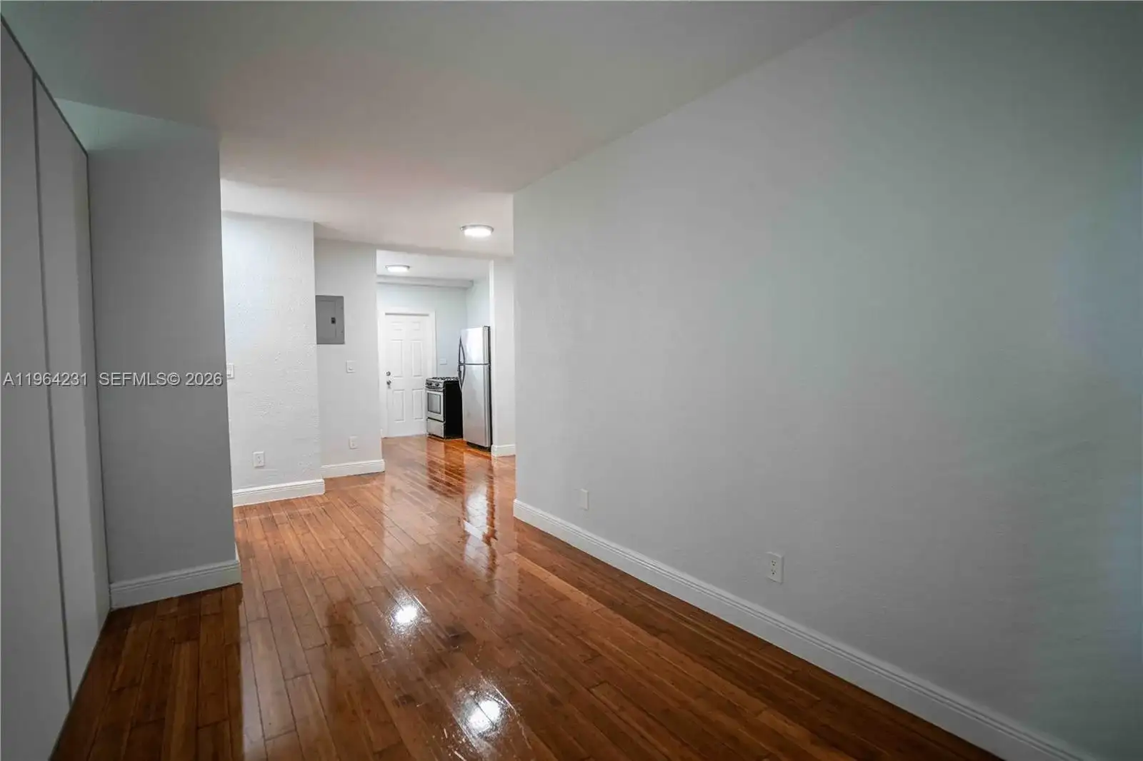 7325 Carlyle Ave # 10, Miami Beach FL 33141 photo 2