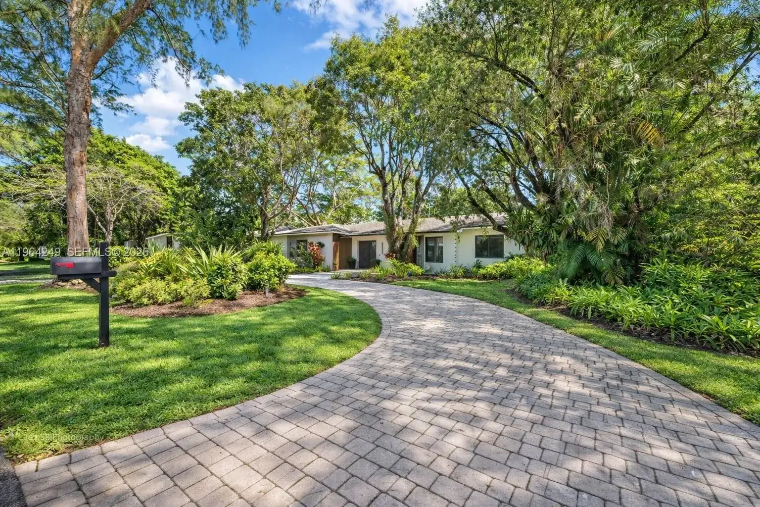 17203 SW 78th Pl, Palmetto Bay FL 33157 photo 2