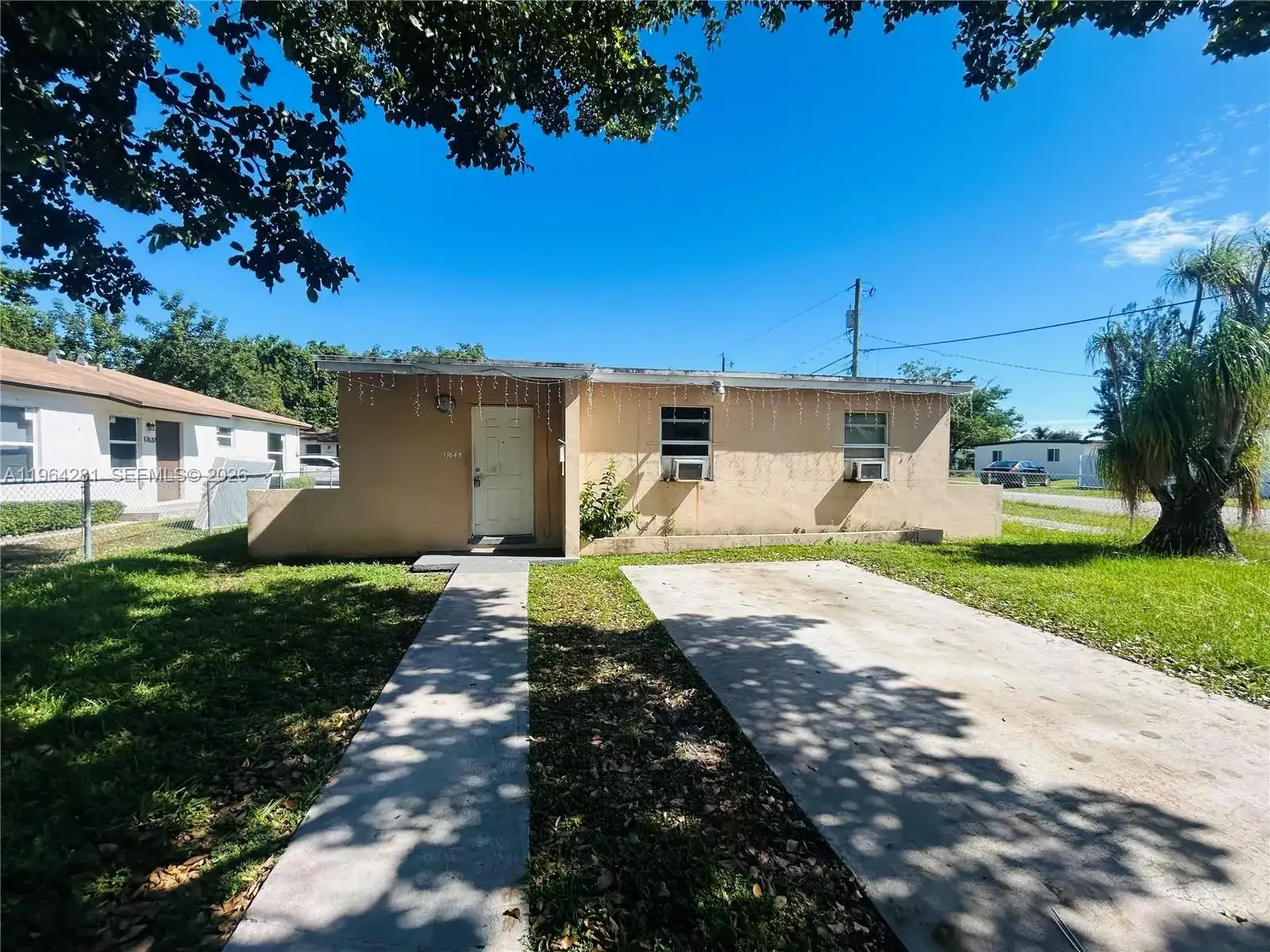 17645 SW 104th Ave, Miami FL 33157 photo 2