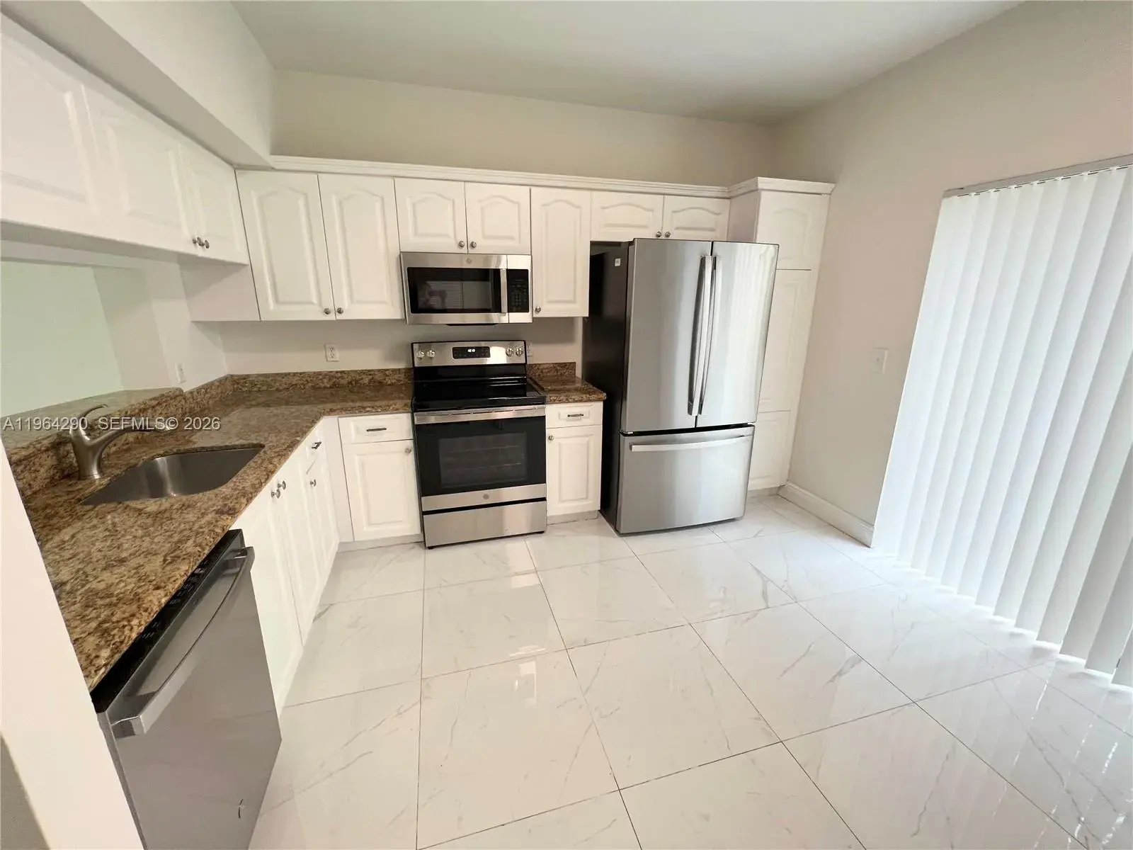 9820 NW 56th Pl, Coral Springs FL 33076