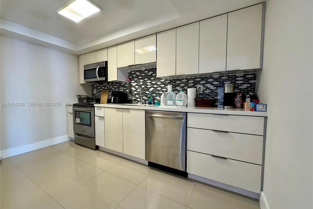18011 Biscayne Blvd # 1802, Aventura FL 33160