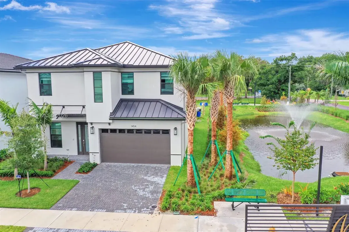 1454 SW 23rd St, Fort Lauderdale FL 33315