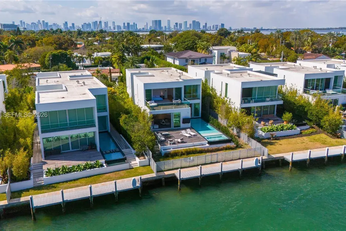 1031 W 48th St # 6, Miami Beach FL 33140