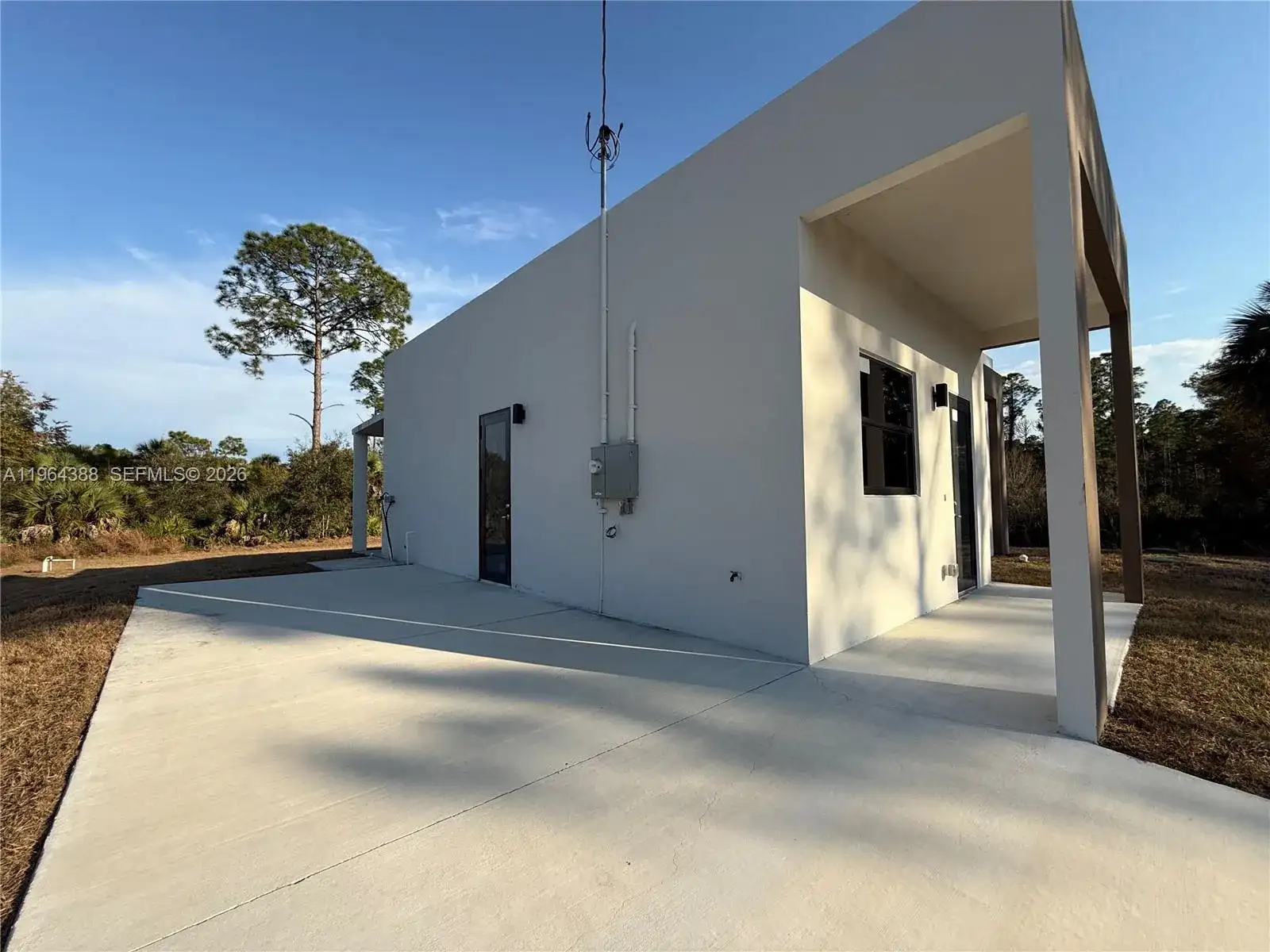 133 Nacelle ave, Lehigh Acres FL 33974 photo 3