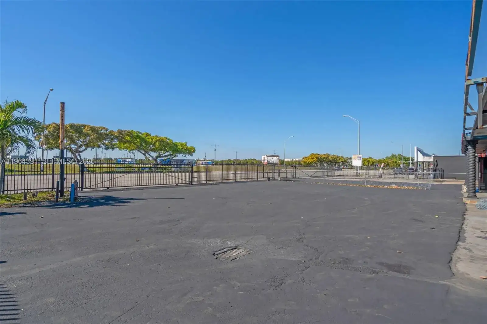 10801 NW 27th Ave, Miami FL 33167 photo 4