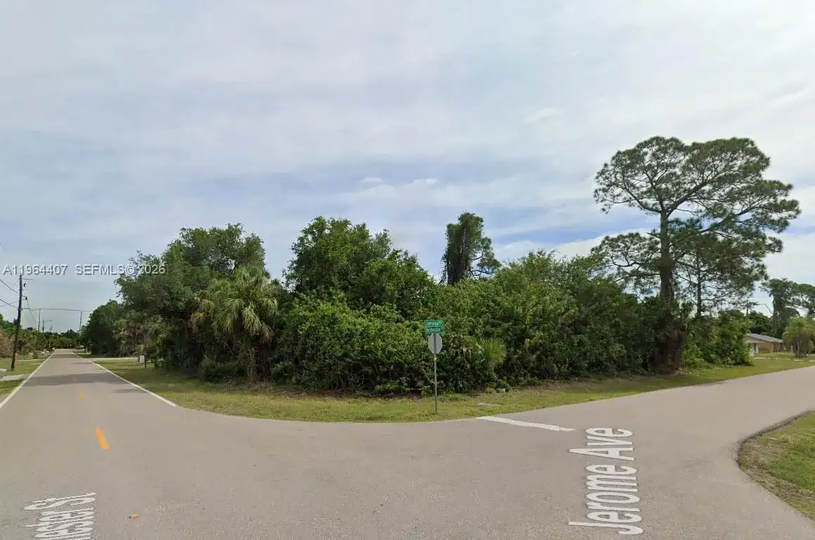 21012 Jerome Ave, Port Charlotte FL 33954 photo 2