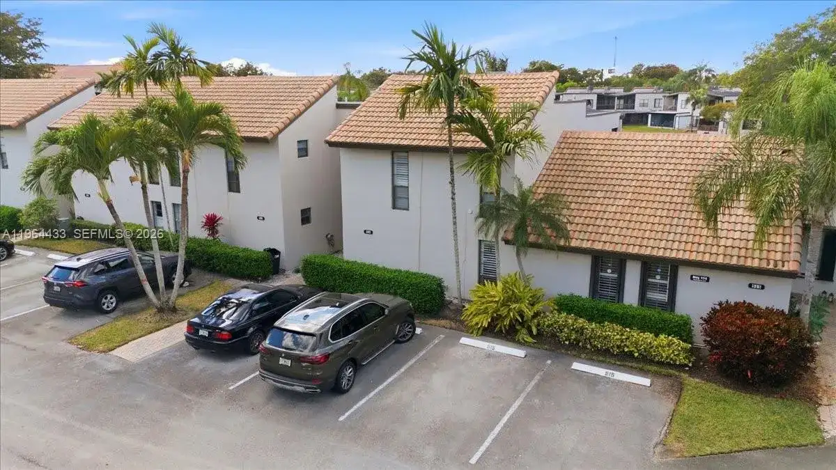 958 Mockingbird Ln # 514, Plantation FL 33324 photo 5