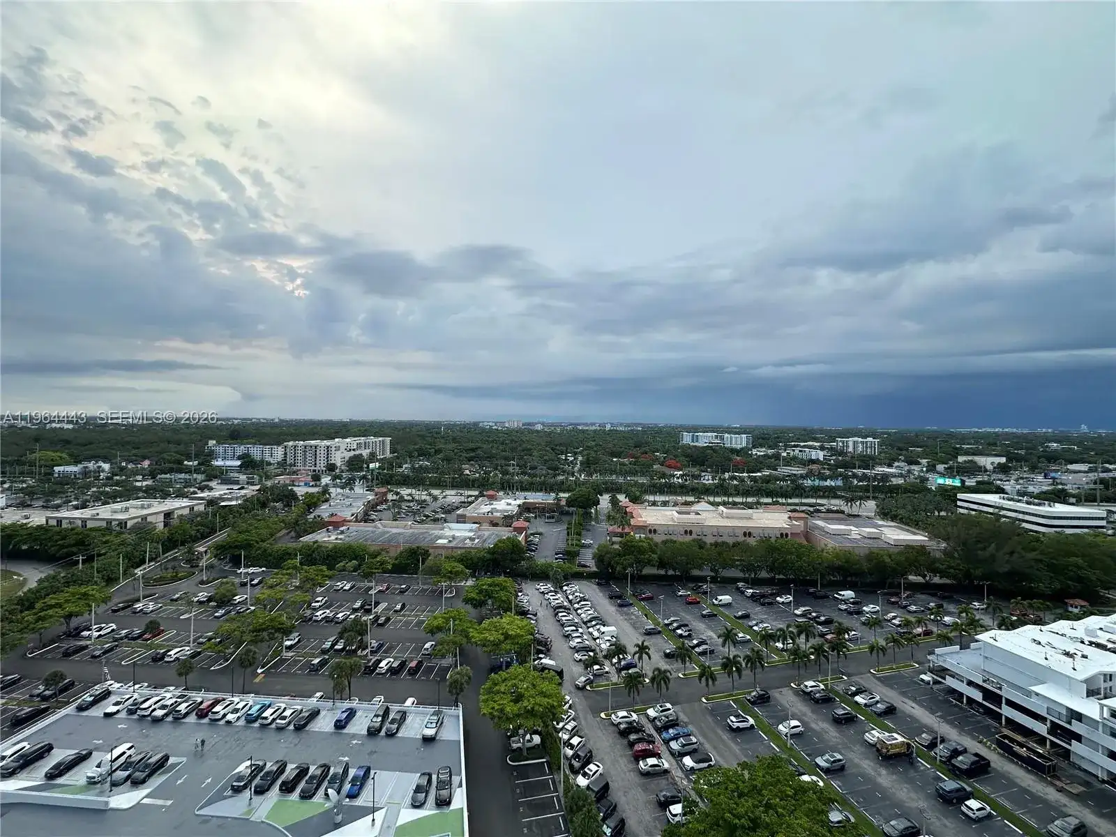 18051 Biscayne Blvd, Aventura FL 33160 photo 4