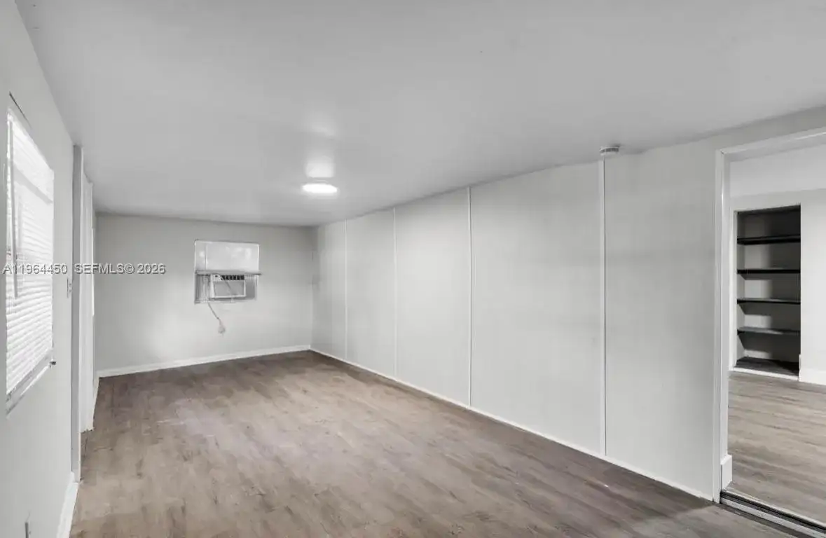914 NW 80th St, Miami FL 33150 photo 3