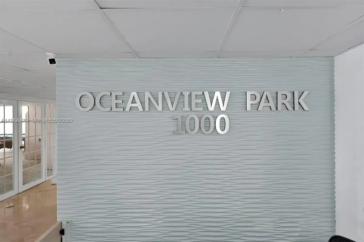 1000 Parkview Dr # 231, Hallandale Beach FL 33009