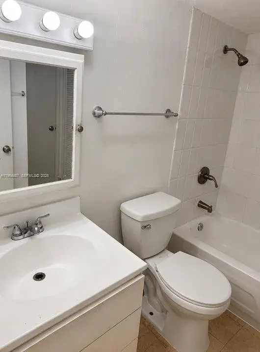 4721 NW 7th St # 12, Miami FL 33126