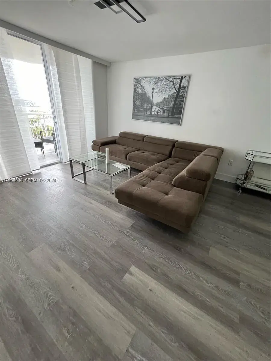 18071 BISCAYNE BLVD # 1702, Aventura FL 33160