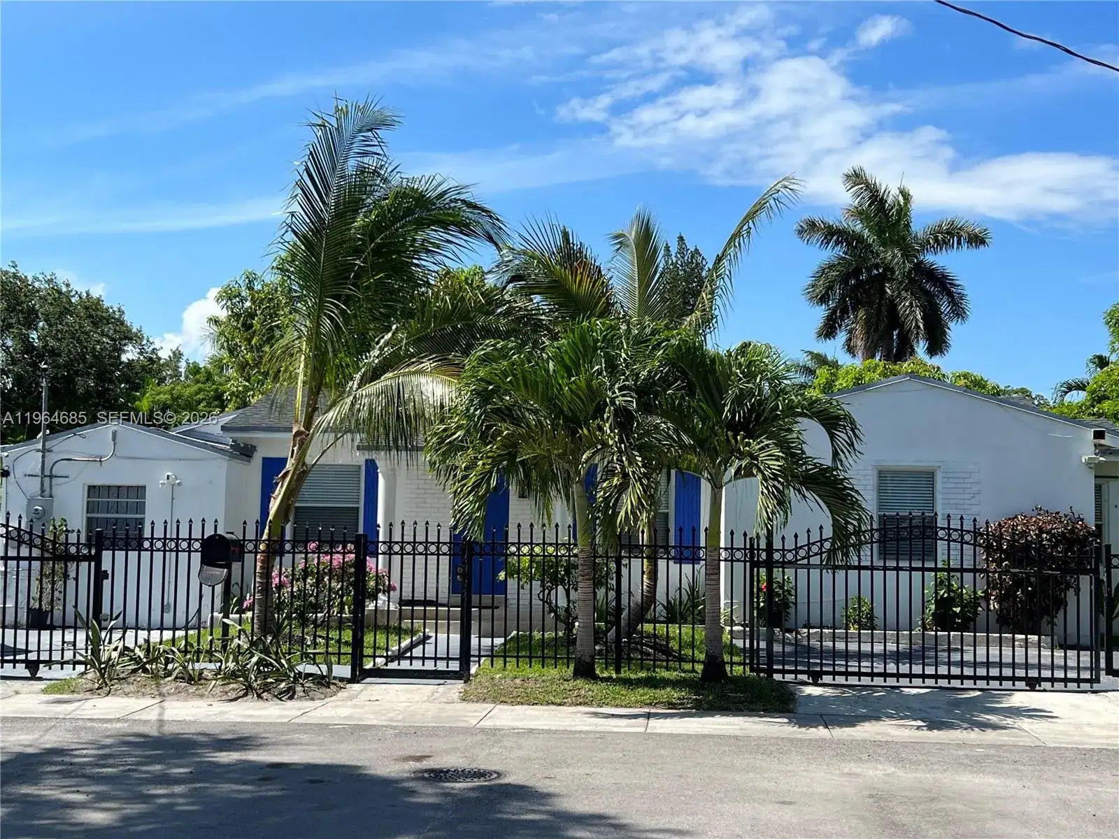 8410 NE 2nd Ct, Miami FL 33138 photo 3