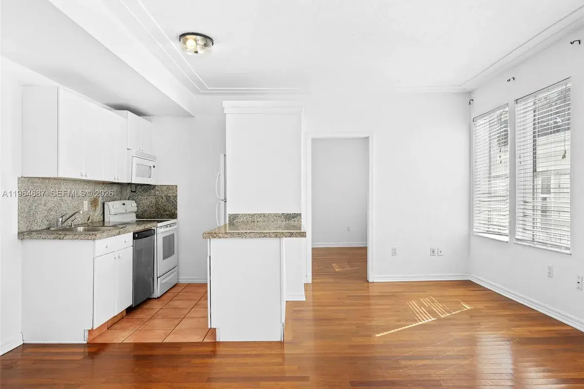 1027 Pennsylvania Ave # 206, Miami Beach FL 33139