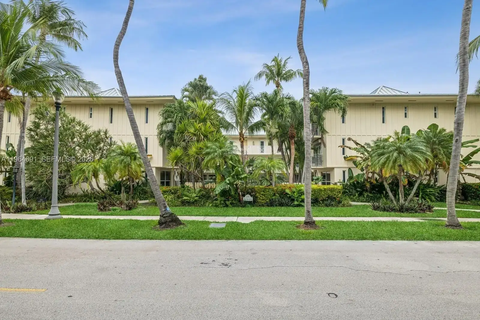 255 Sunrise Dr # 107, Key Biscayne FL 33149 photo 2