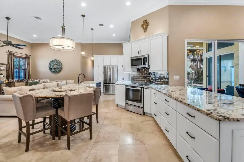 1306 Crossbill Ct, Weston FL 33327