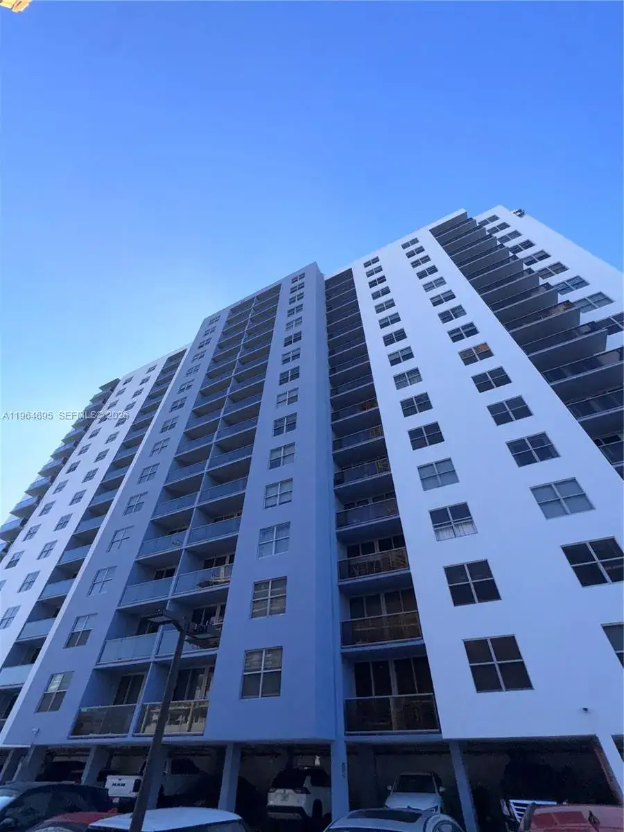 1 bedroom 1 bath Residential for sale at 401 N 69th St # 607, Miami Beach FL 33141