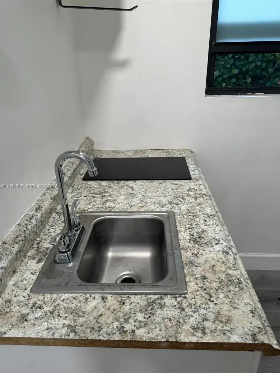 1756 NW 94th St, Miami FL 33147 photo 5