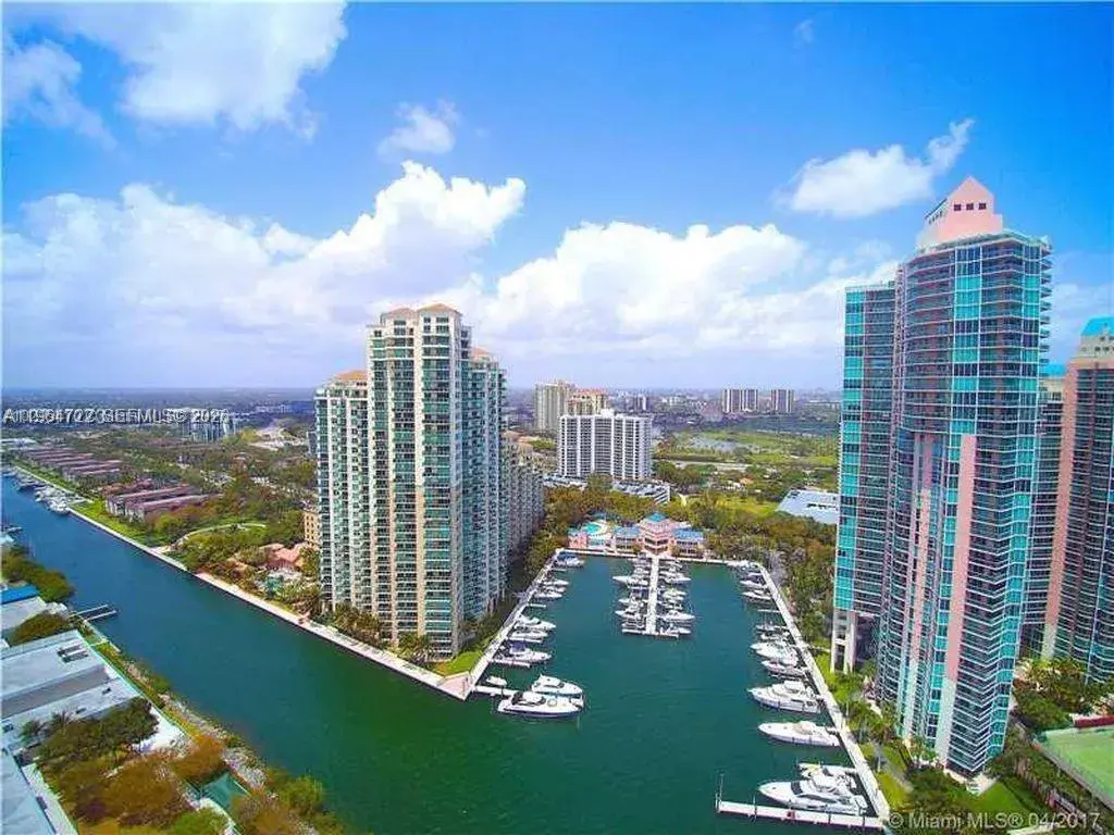 3330 NE 190th St # 1117, Aventura FL 33180