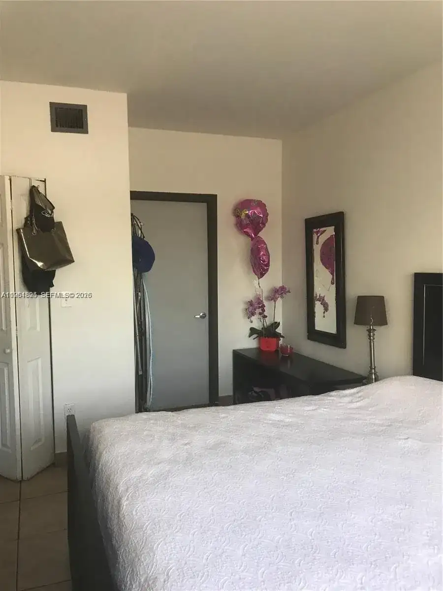1960 Marseille Dr # 305, Miami Beach FL 33141 photo 4