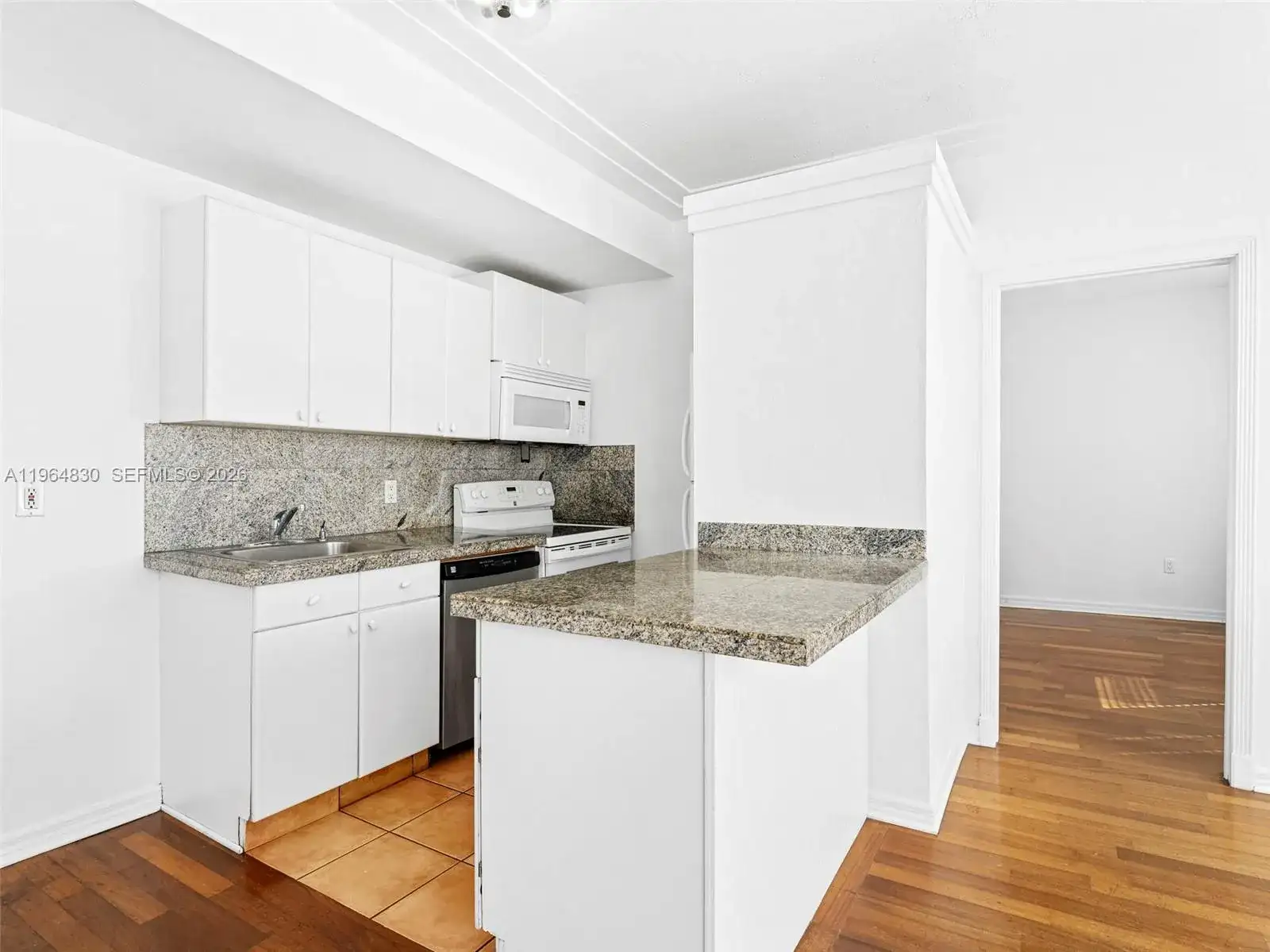 1027 Pennsylvania Ave # 206, Miami Beach FL 33139 photo 2