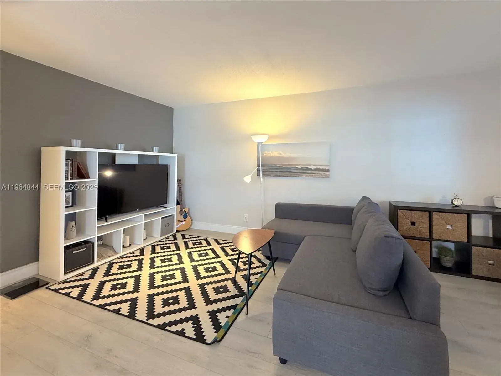 541 Blue Heron Dr # 201, Hallandale Beach FL 33009