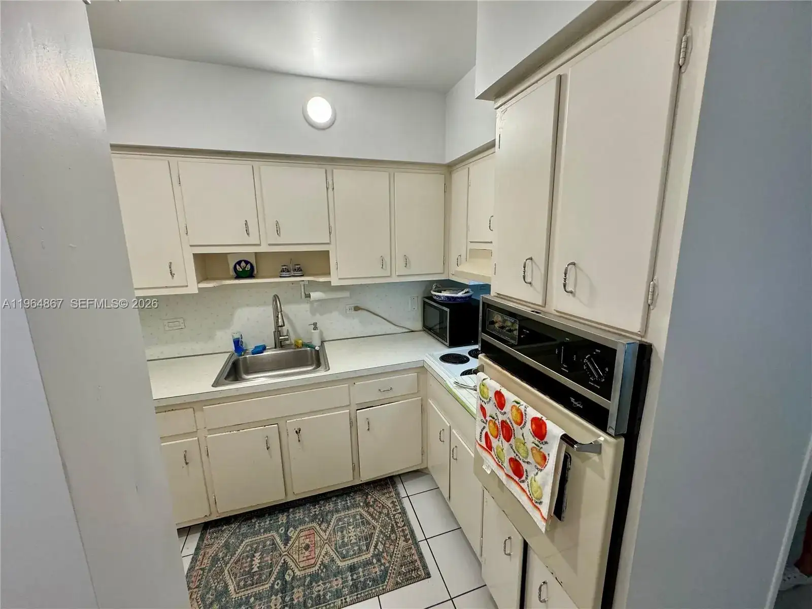 6580 Santona St # A38, Coral Gables FL 33146 photo 2