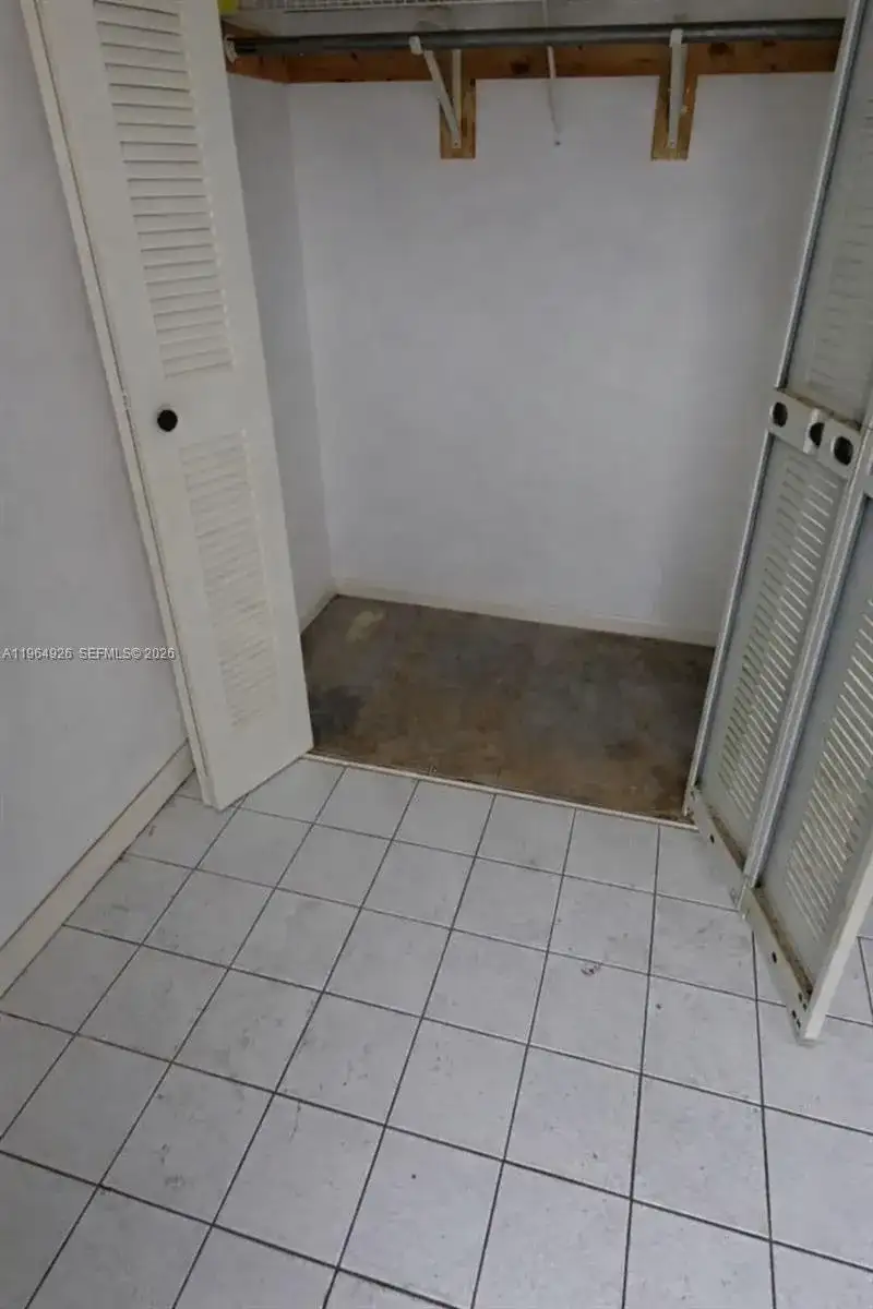17120 SW 94th Ave # 404, Palmetto Bay FL 33157 photo 2